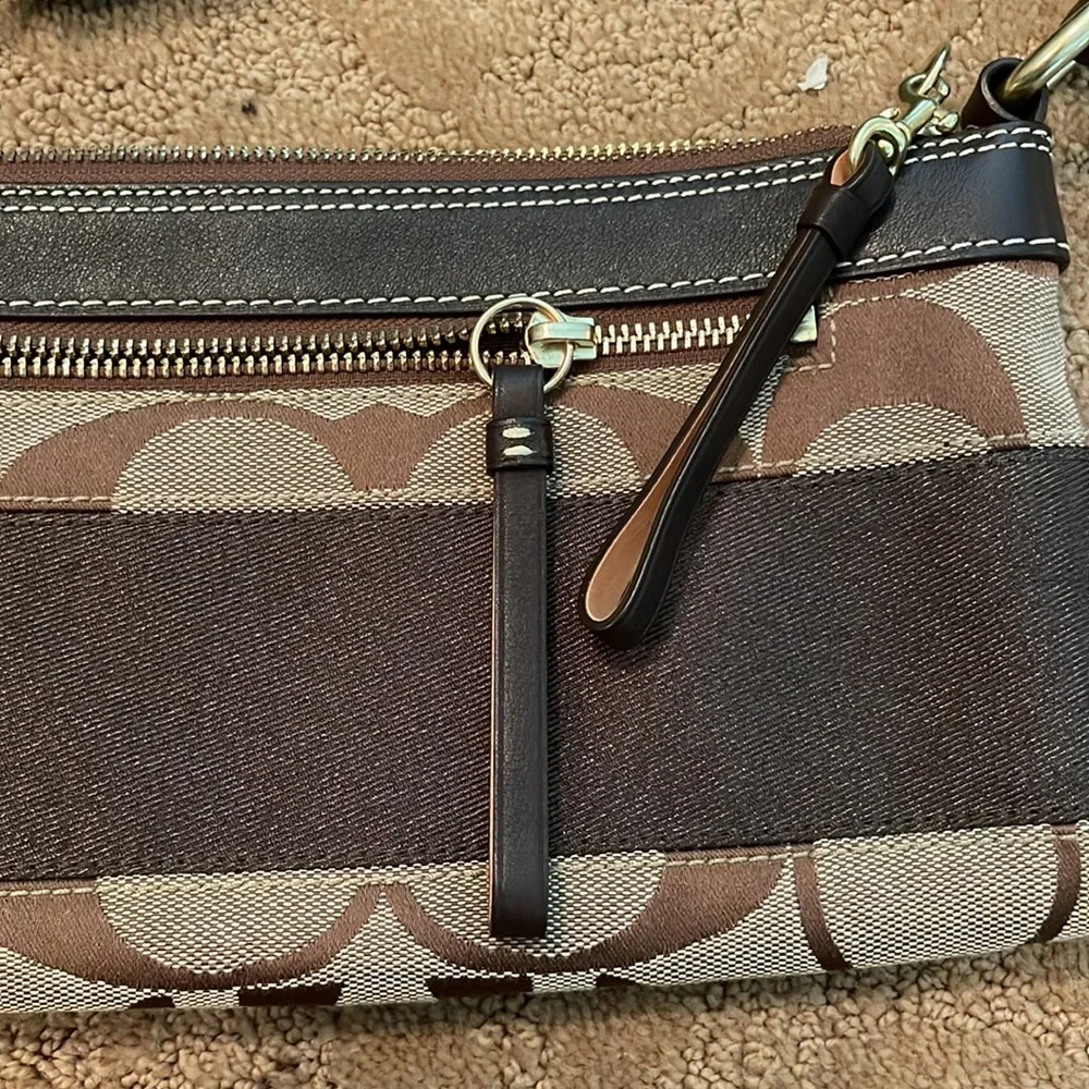 Coach Shoulder Bag - Picture 4 of 5